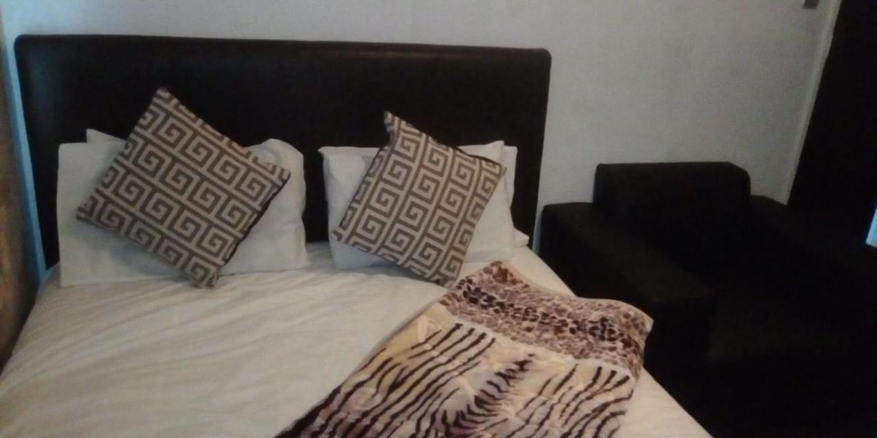 Salama Lodge Milnerton เคปทาวน์ ภายนอก รูปภาพ