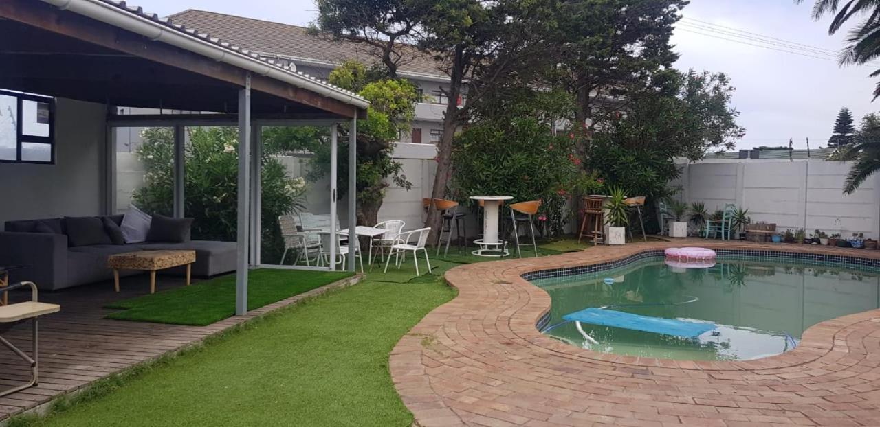 Salama Lodge Milnerton เคปทาวน์ ภายนอก รูปภาพ