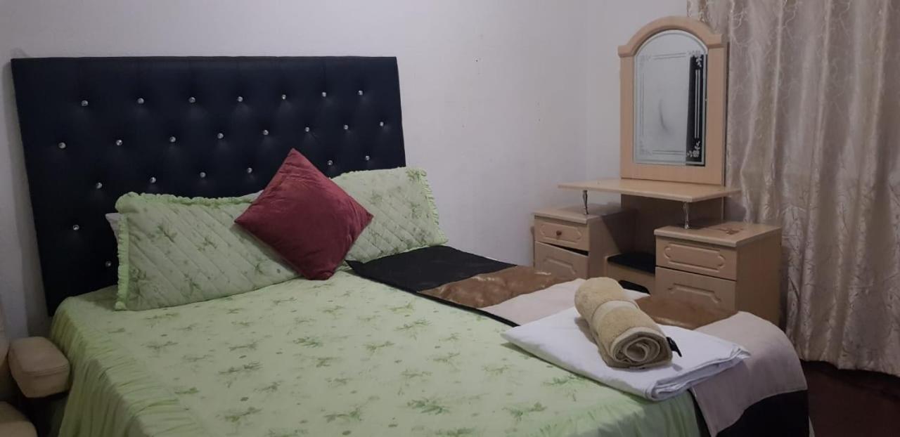 Salama Lodge Milnerton เคปทาวน์ ภายนอก รูปภาพ